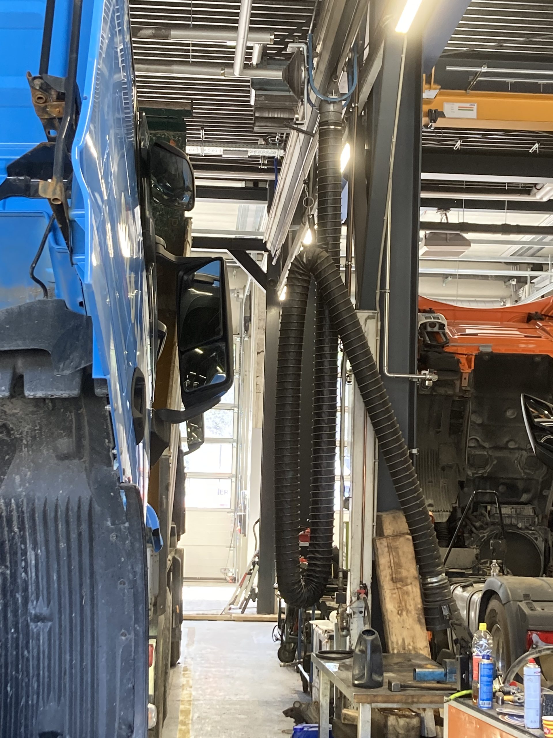 Du betrachtest gerade Saugschlitzkanal mit Laufwagen/Balancer und Schlauch LKW – OHNE Ventilator